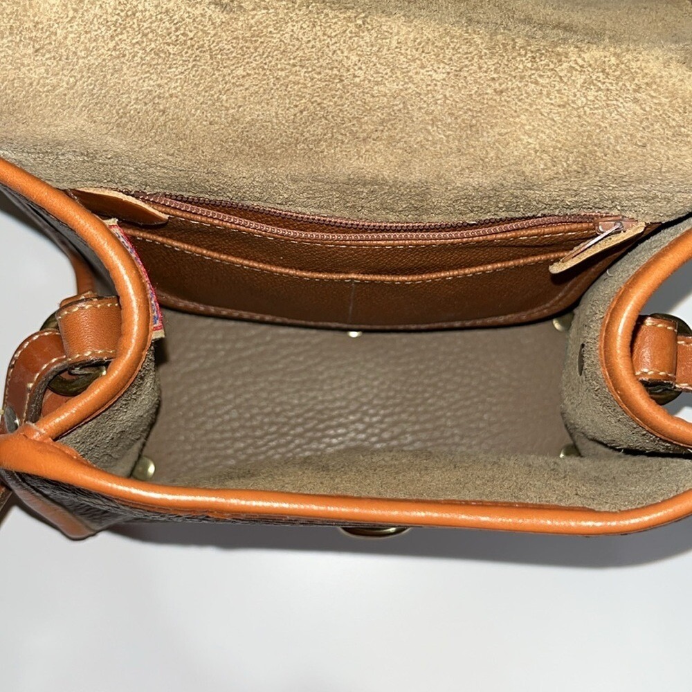 Dooney and Bourke Essex Tan And Brown‎ Leather Shoulder Bag Crossbody Classic - Picture 9 of 16